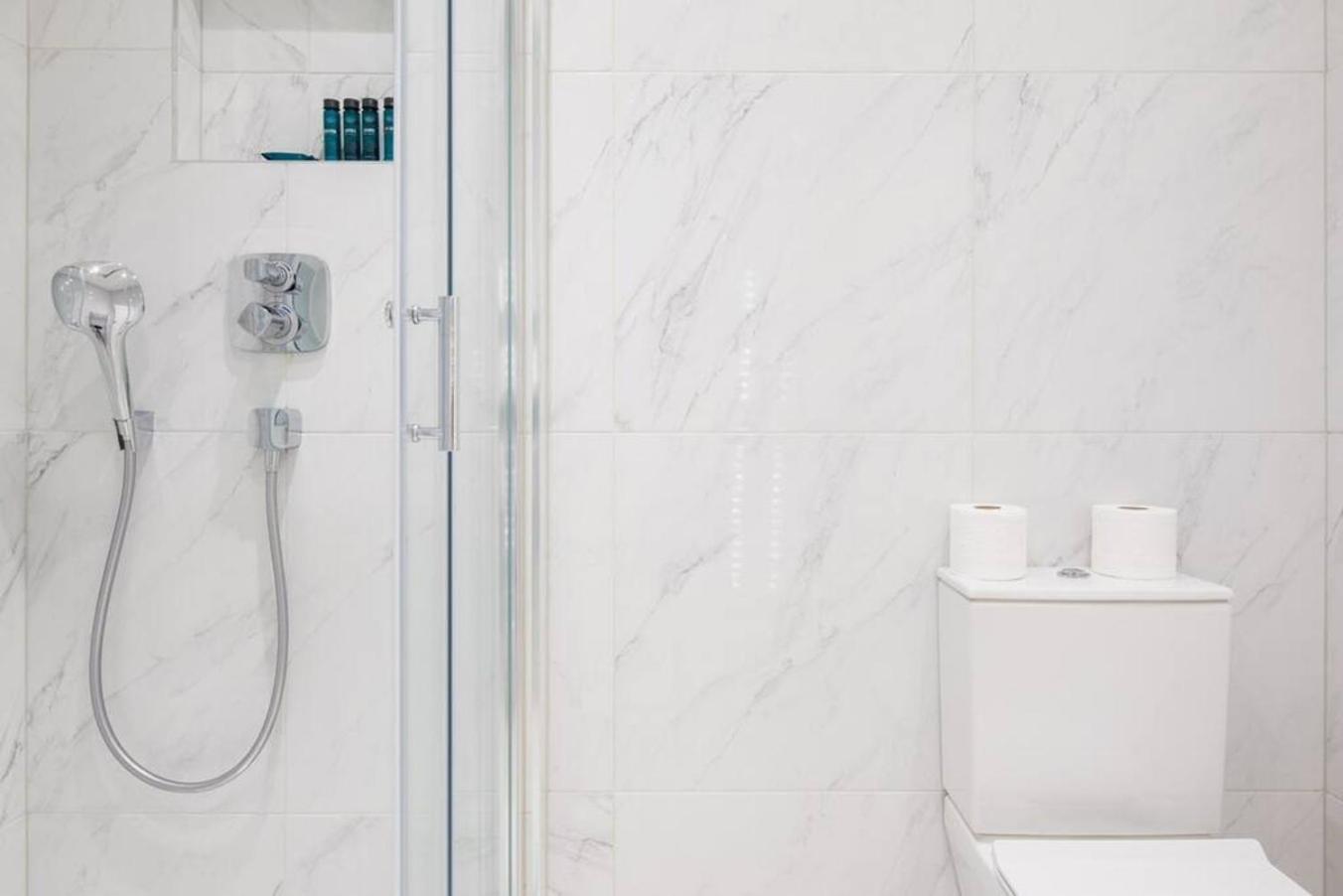 דירות לונדון Steps From Hyde Park 2Br 2Bath Sleeps 6 מראה חיצוני תמונה